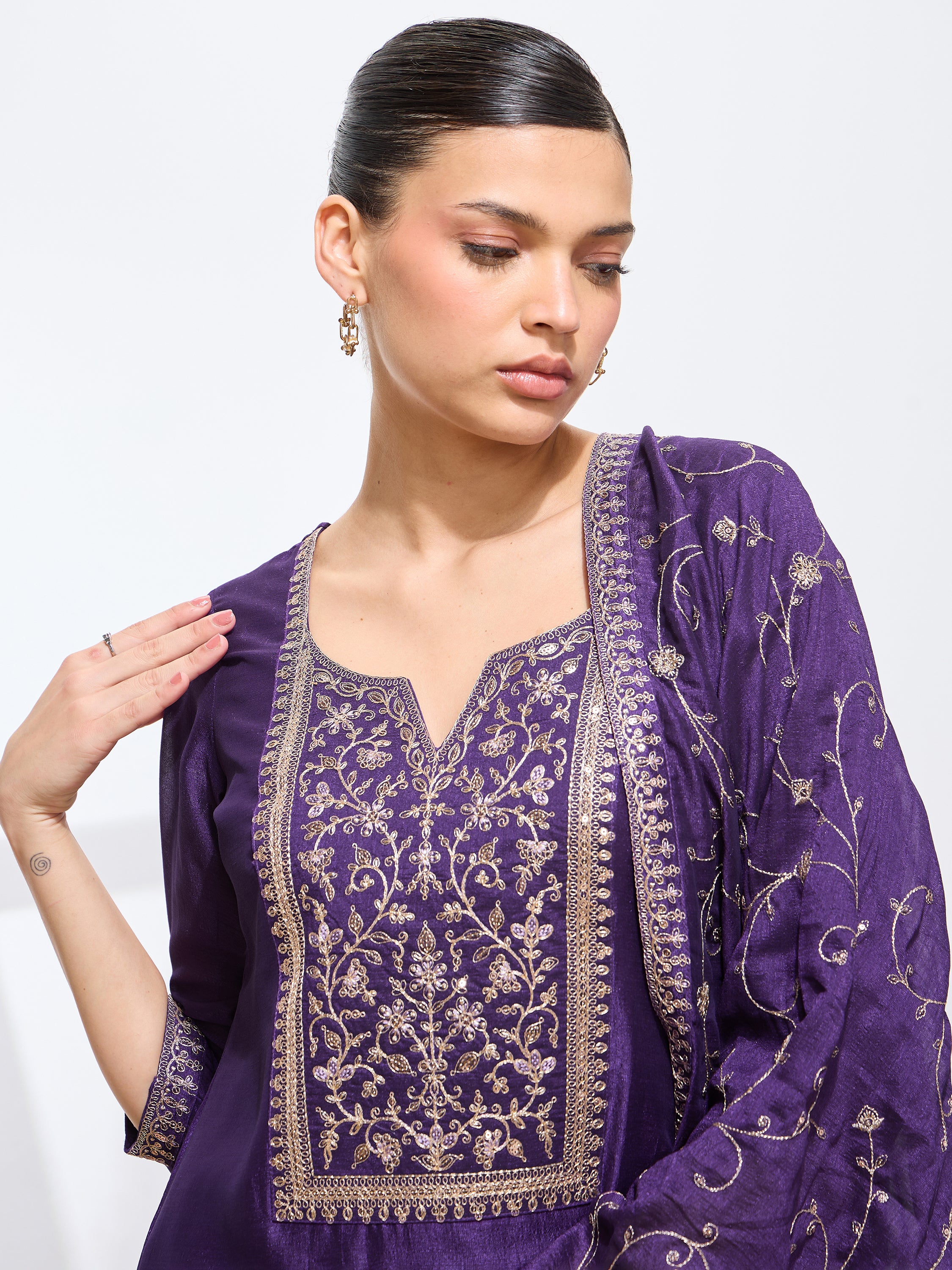 Women's Purple Silk Blend Embroidered Kurta set with dupatta