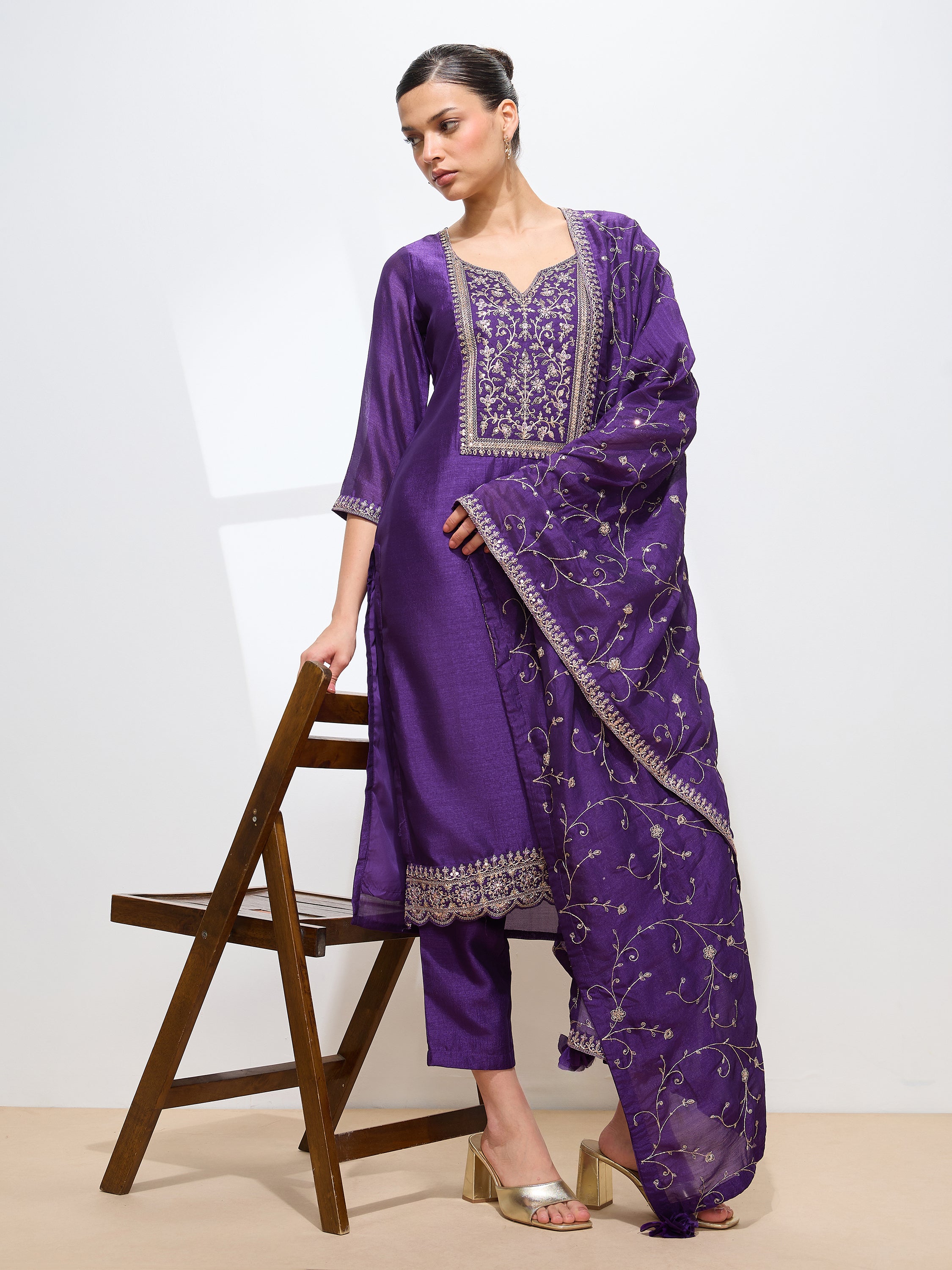Women's Purple Silk Blend Embroidered Kurta set with dupatta