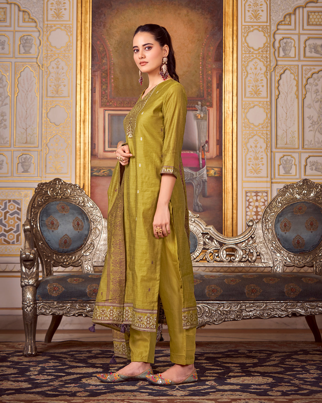 Women's Mustad Silk Blend Woven Design Kurta with Trouser & Woven Dupatta