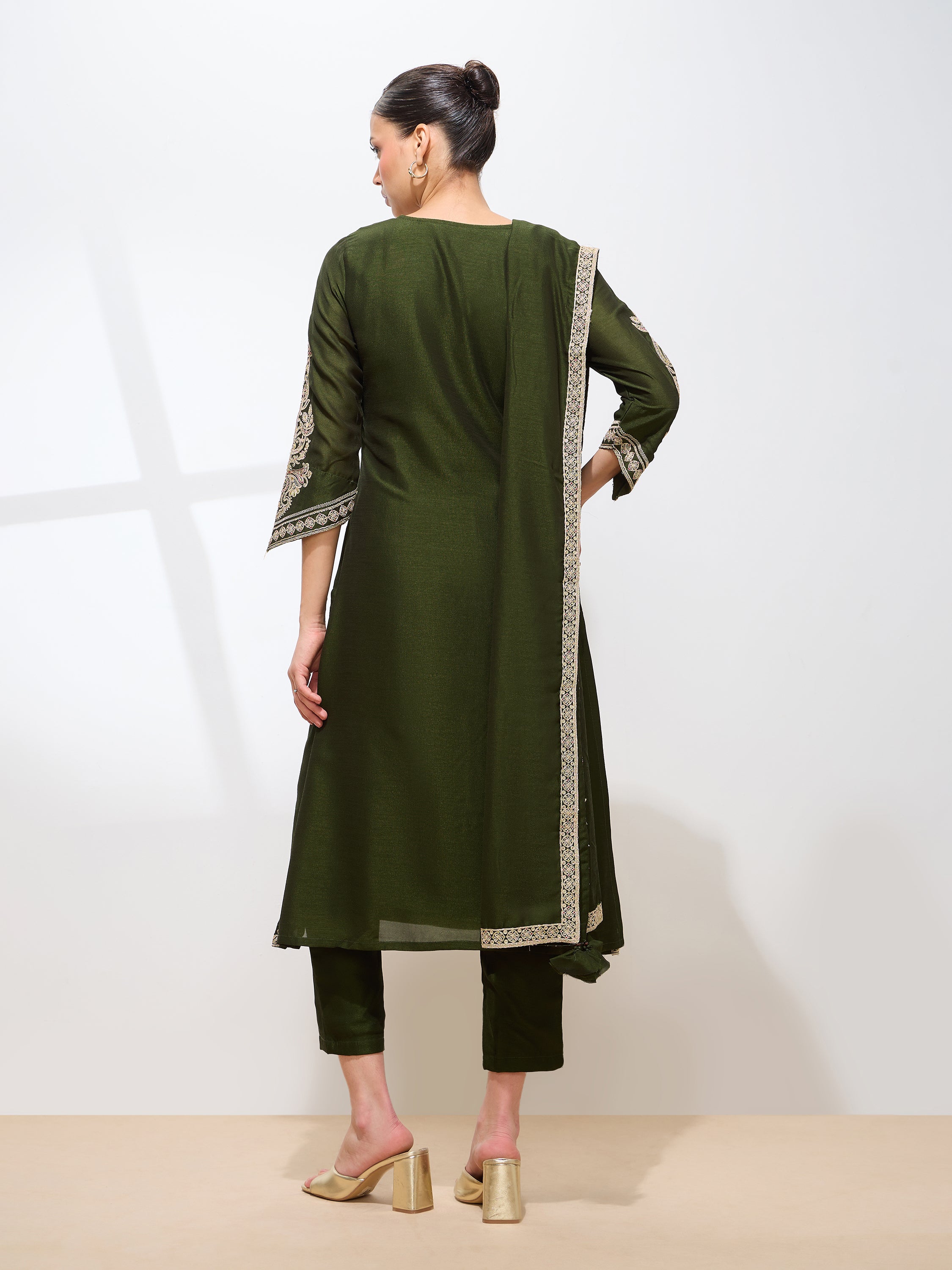 Women's Mehndi Silk Blend Embroidered Kurta set with dupatta