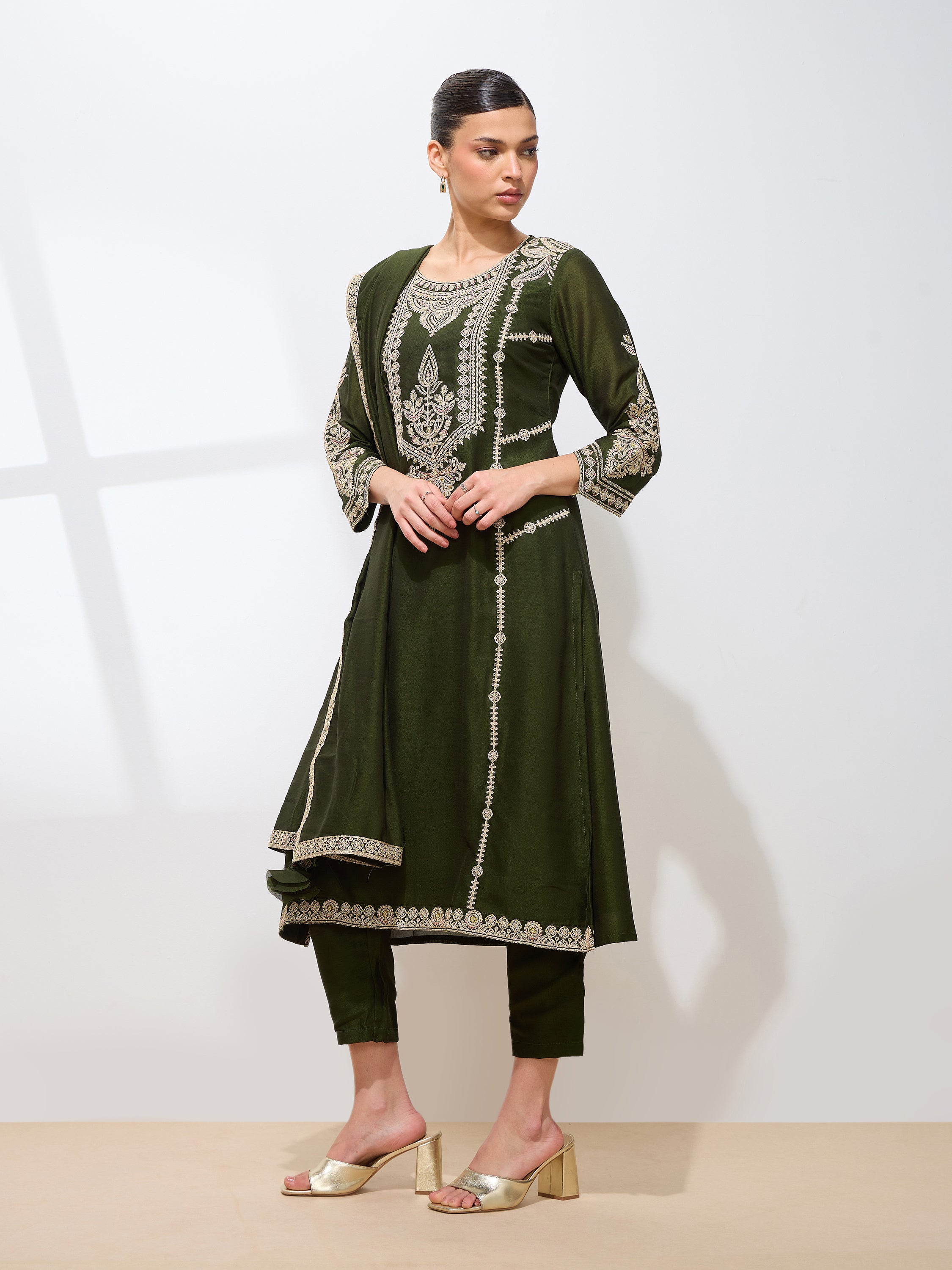 Women's Mehndi Silk Blend Embroidered Kurta set with dupatta