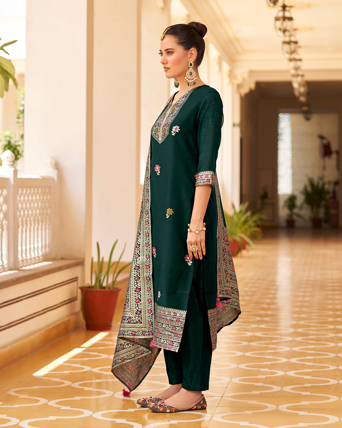 Women's Dark green Silk Blend Woven Design Kurta with Trouser & Woven Dupatta