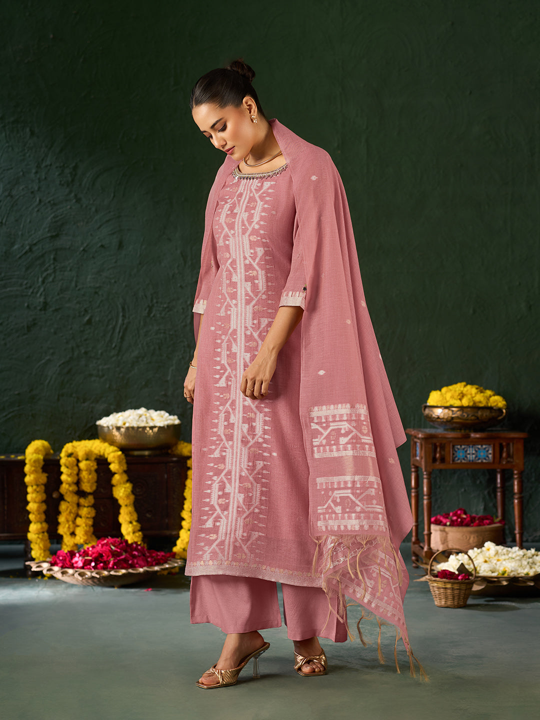 Women's Pink Silk Blend Jacquard Kurta set with dupatta