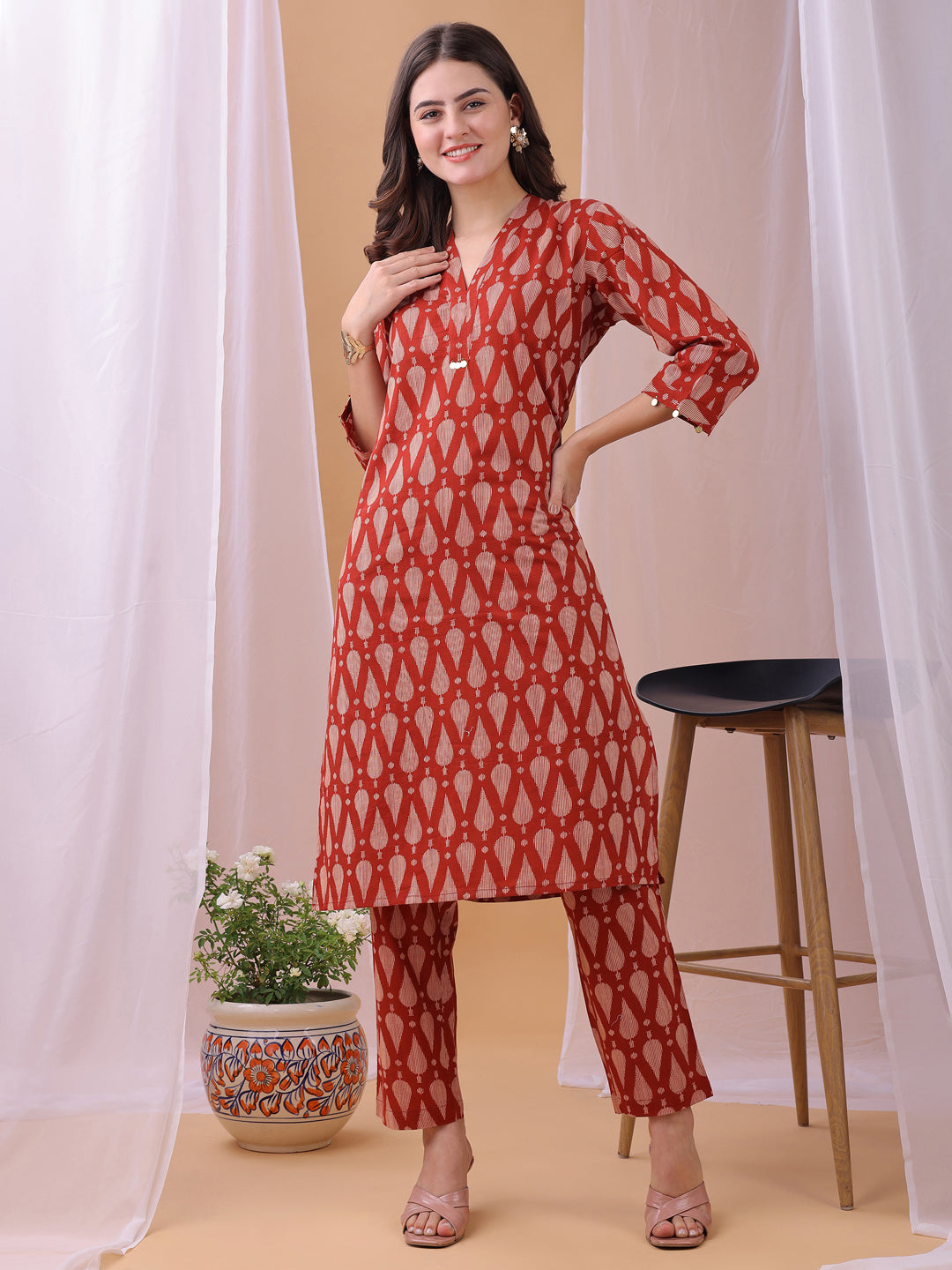 Red Pure Cambric Cotton Printed Abstract Straight Kurta Kurta with Pant