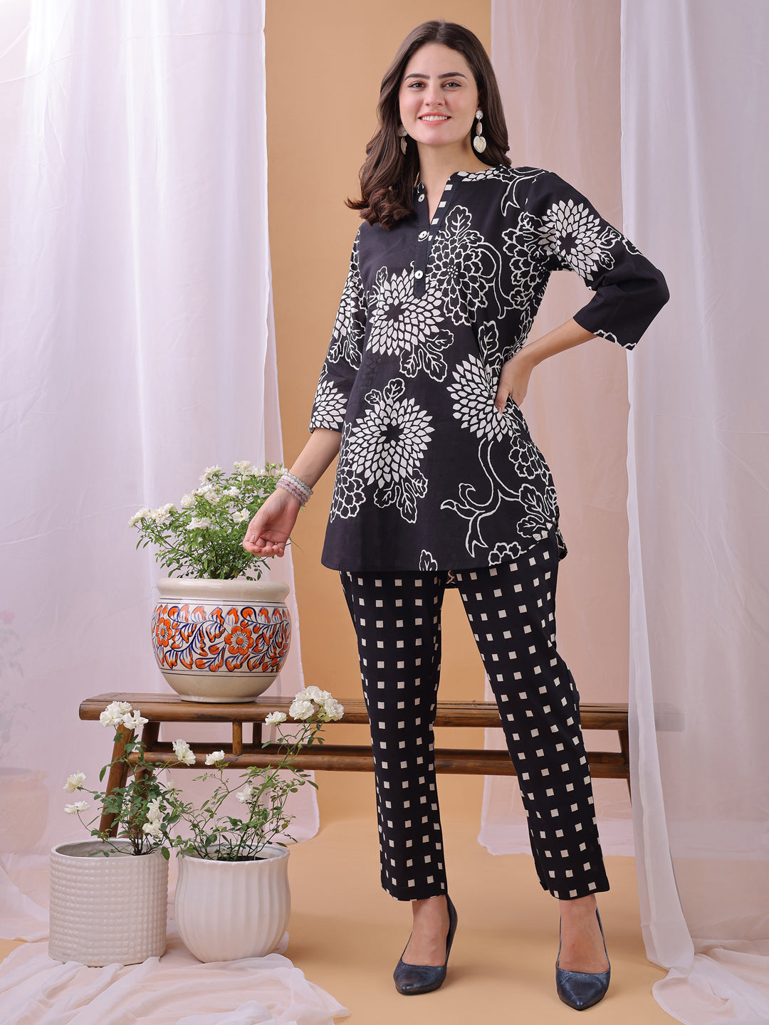 Black&White Floral Printed Pure Cambric Cotton Co-ords set