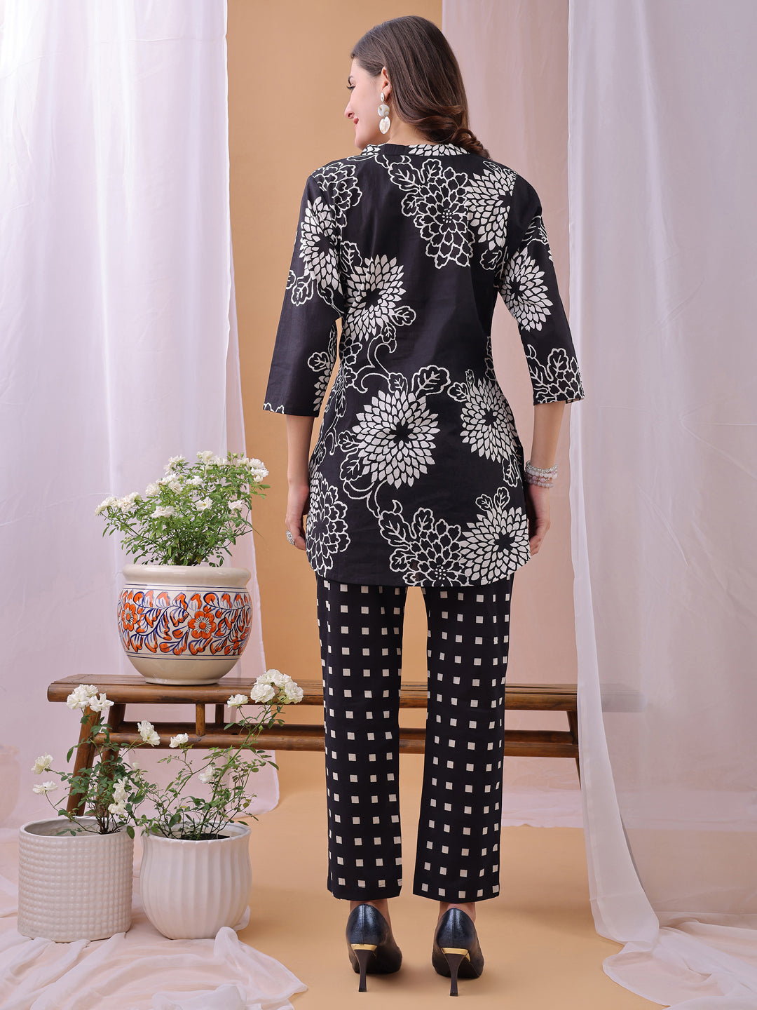 Black&White Floral Printed Pure Cambric Cotton Co-ords set