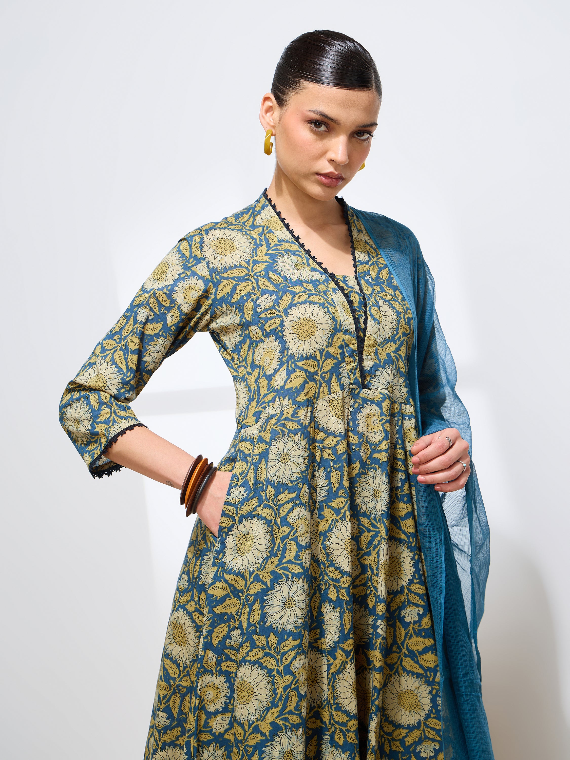 Graceful Blue Floral Printed Cotton Kurta set