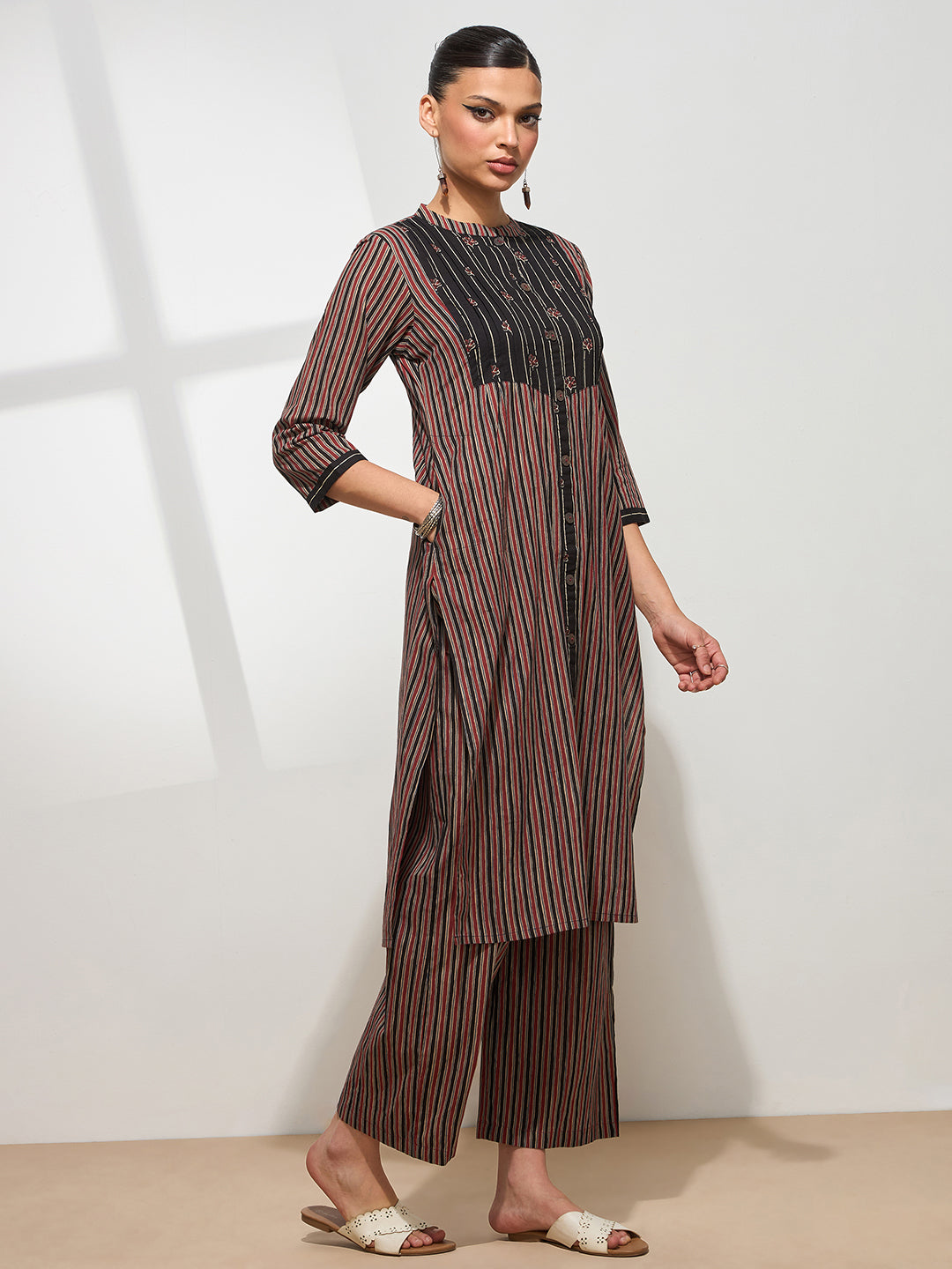 Black Pure Cambric Cotton Printed Striped Straight Kurta Kurta with Pant