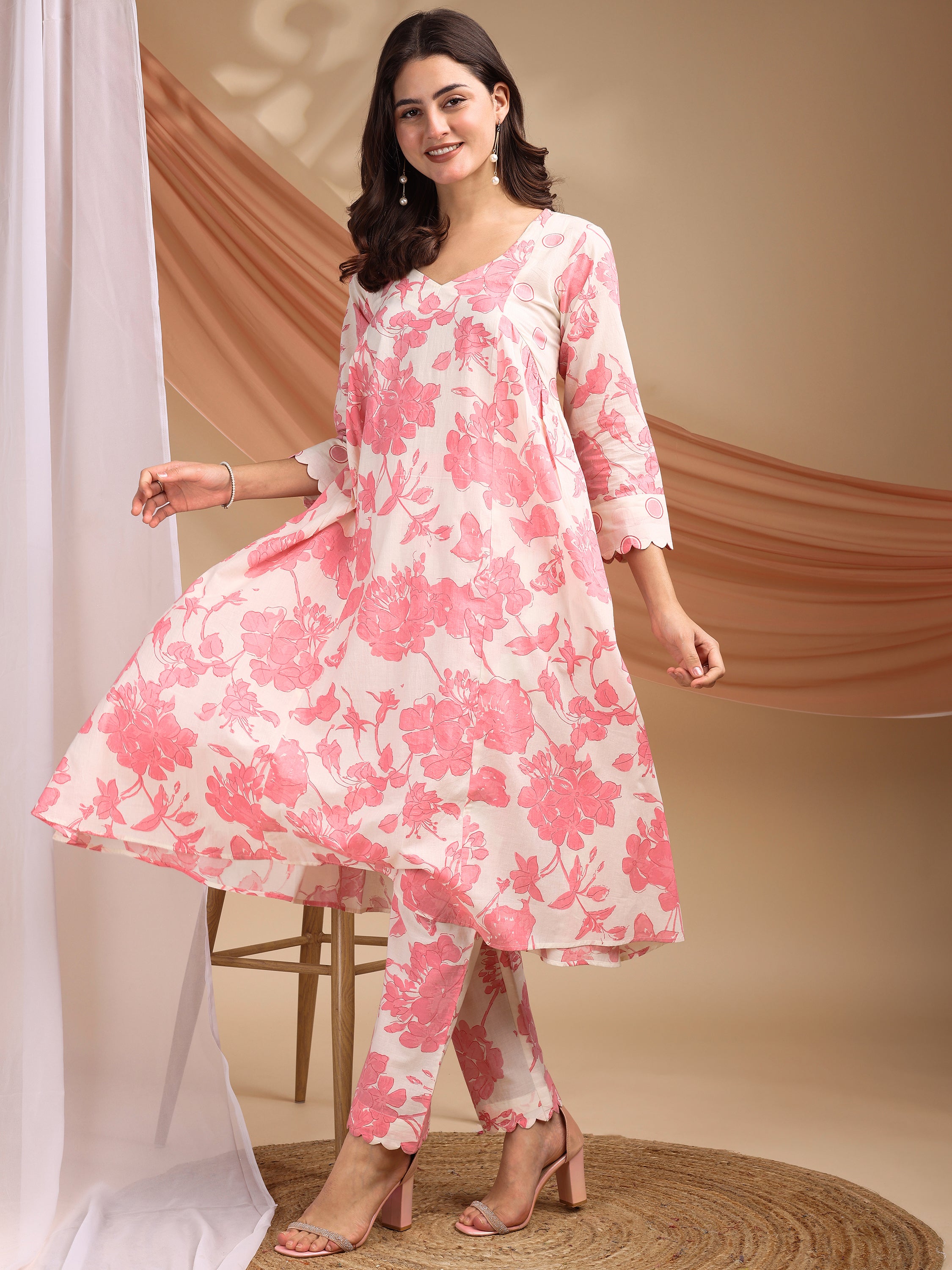 Pink Pure Cambric Cotton Printed Floral Straight Kurta Kurta with Pant