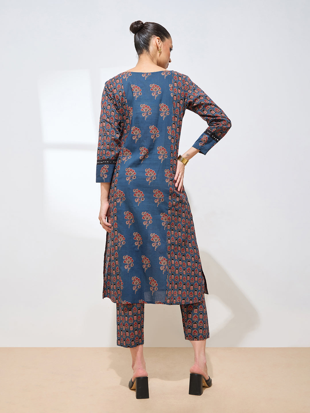 Classic Blue Cotton Handwork Floral Straight Kurta Kurta with Pant