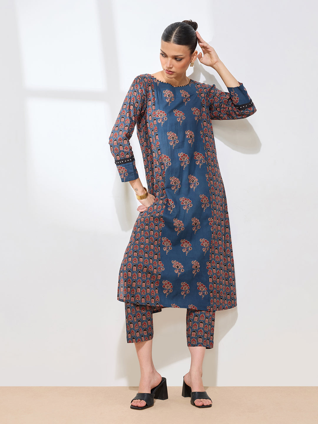 Classic Blue Cotton Handwork Floral Straight Kurta Kurta with Pant