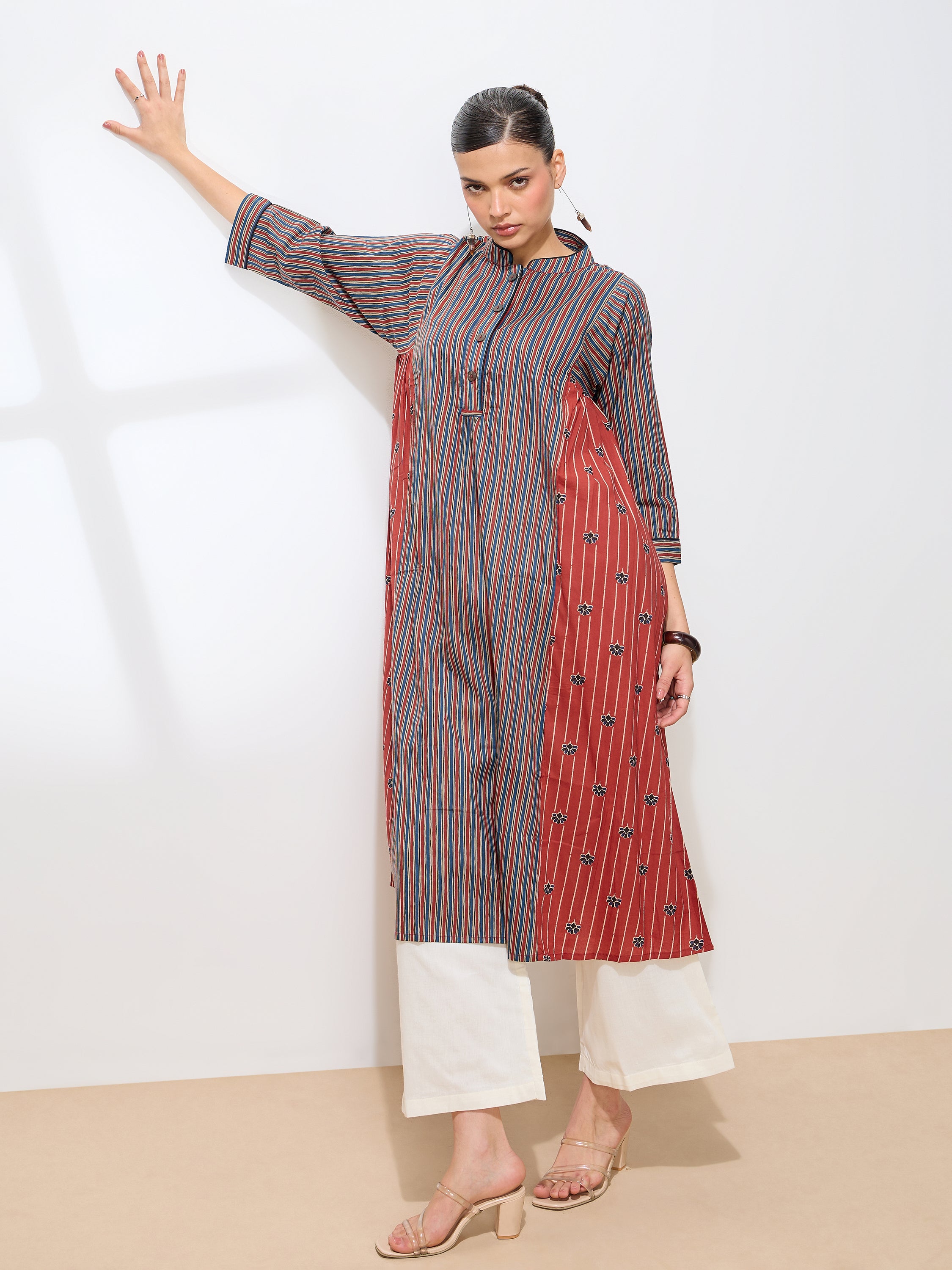 Graceful Blue Printed Floral Cotton Kurta