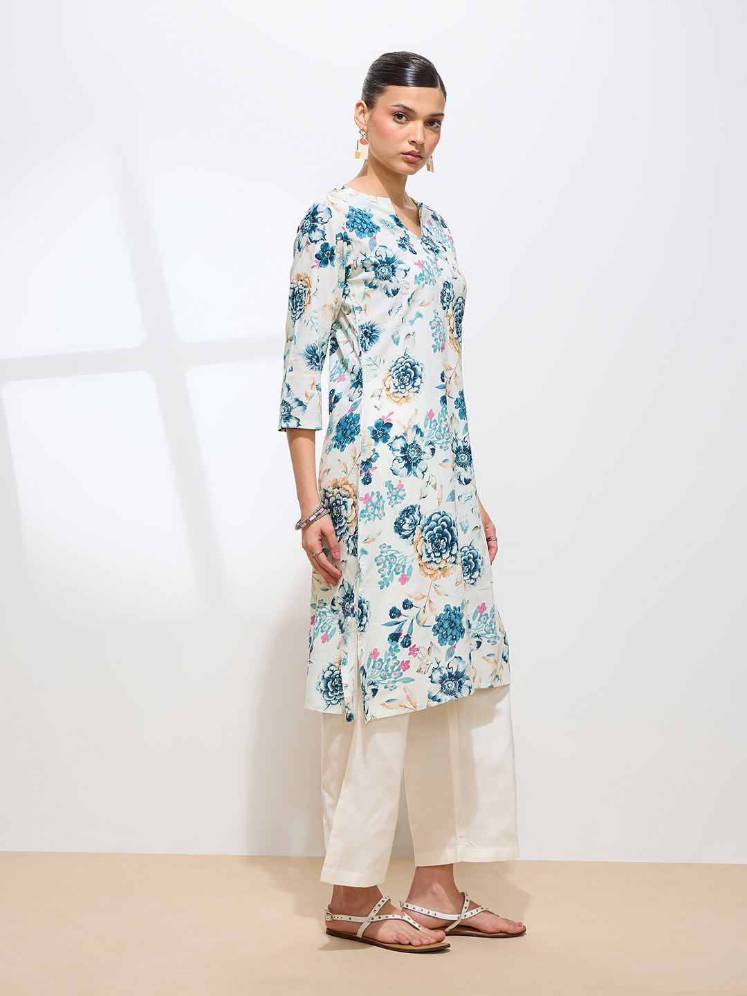 Graceful Blue Printed Floral Cotton Kurta