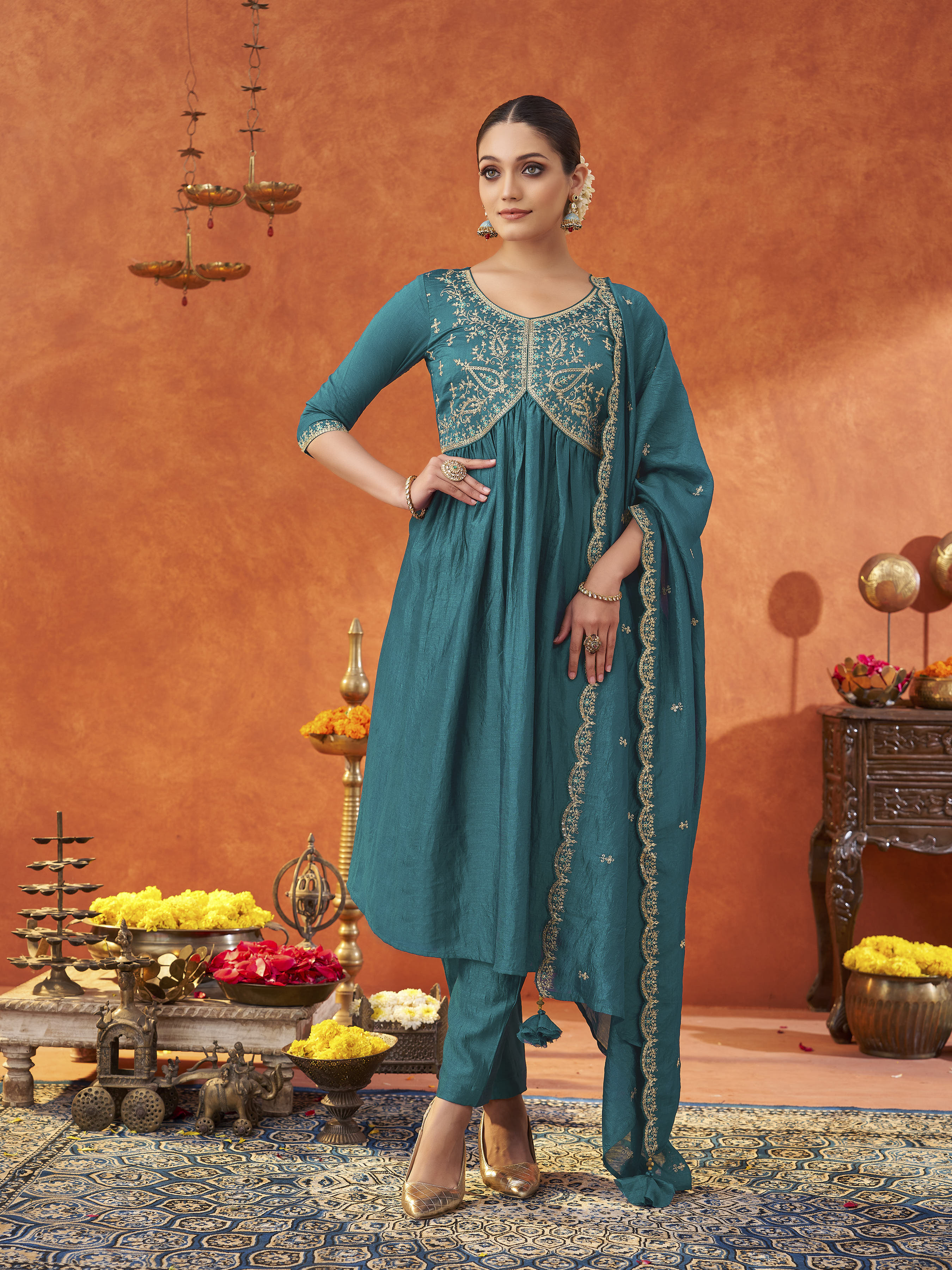 Women's Teal Silk Blend Embroidered Kurta set with dupatta with scallop edge