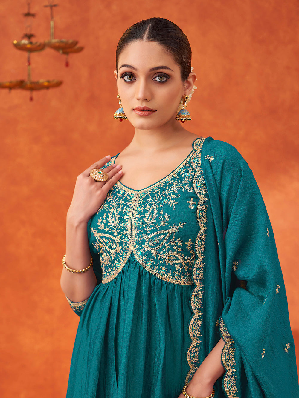 Women's Teal Silk Blend Embroidered Kurta set with dupatta with scallop edge