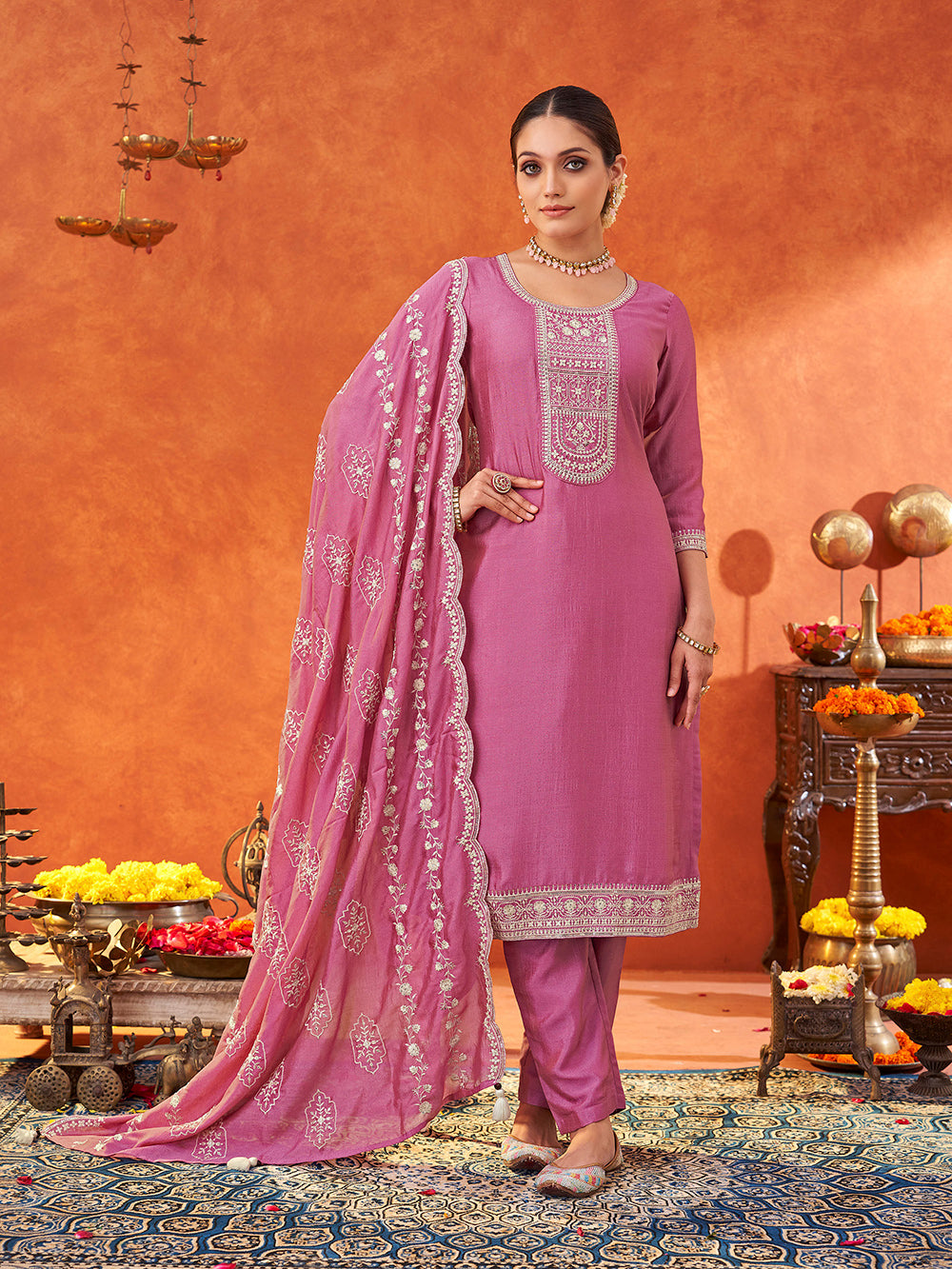 Women's Pink Silk Blend Sequence Embroidered Kurta set with dupatta with scallop edge