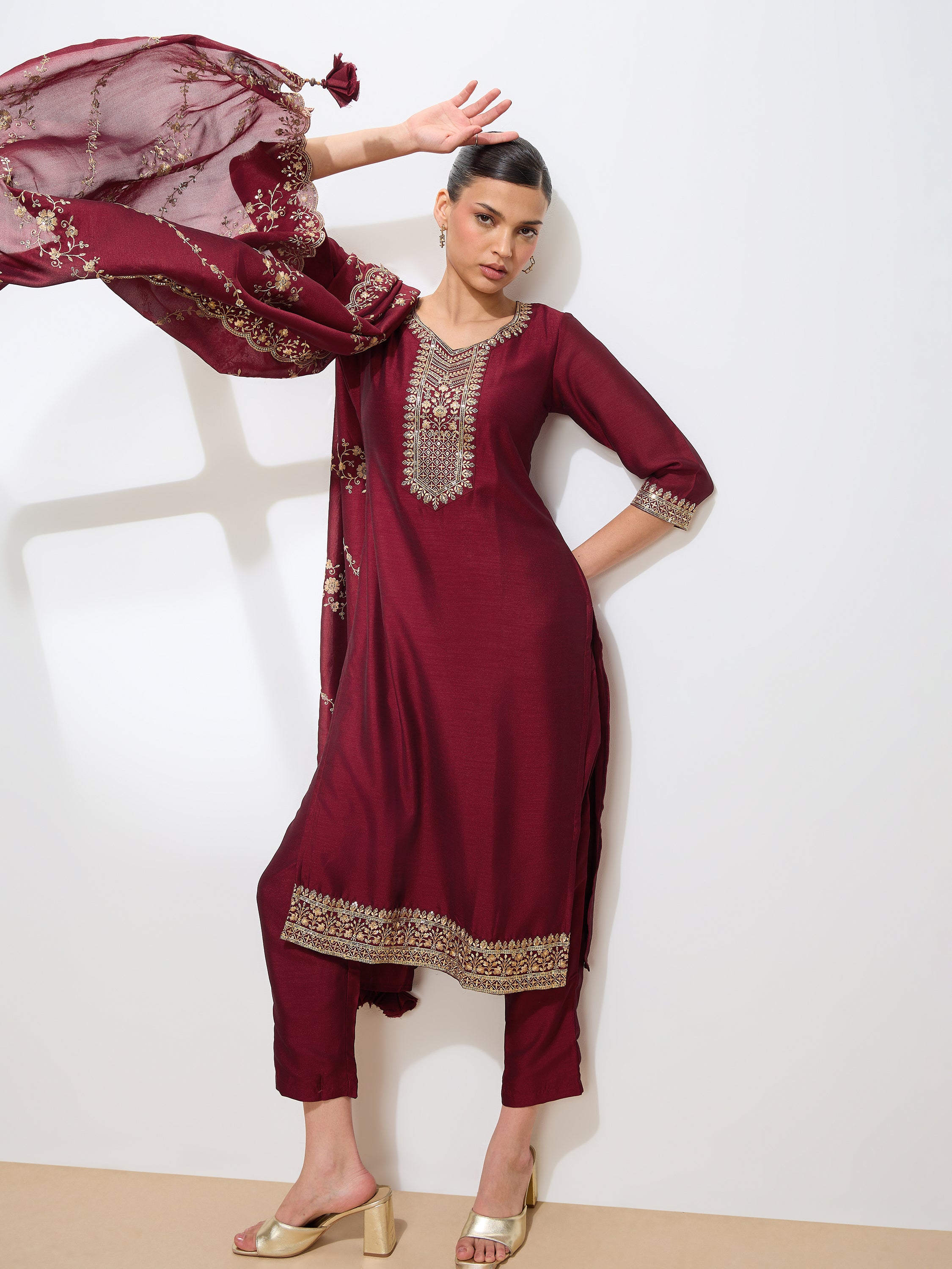 Women's Maroon Silk Blend Sequence Embroidered Kurta set with dupatta with scallop edge