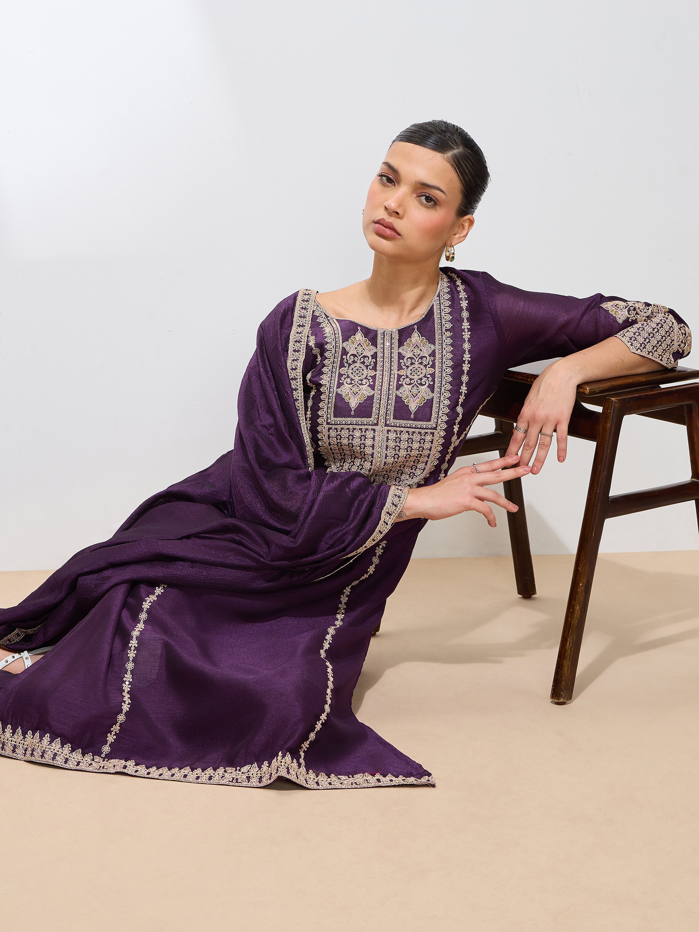 Women's Purple Silk Blend Embroidered Kurta set with dupatta