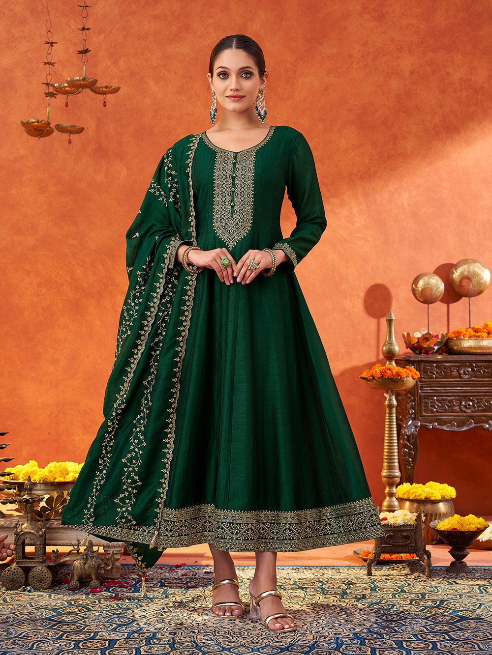 Women's Dark Green Silk Blend Sequence Embroidered Kurta and dupatta with scallop edge