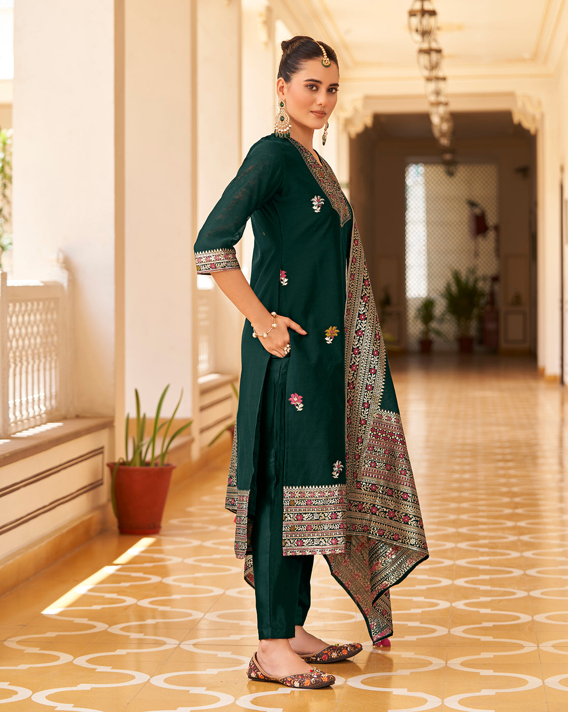 Women's Dark green Silk Blend Woven Design Kurta with Trouser & Woven Dupatta