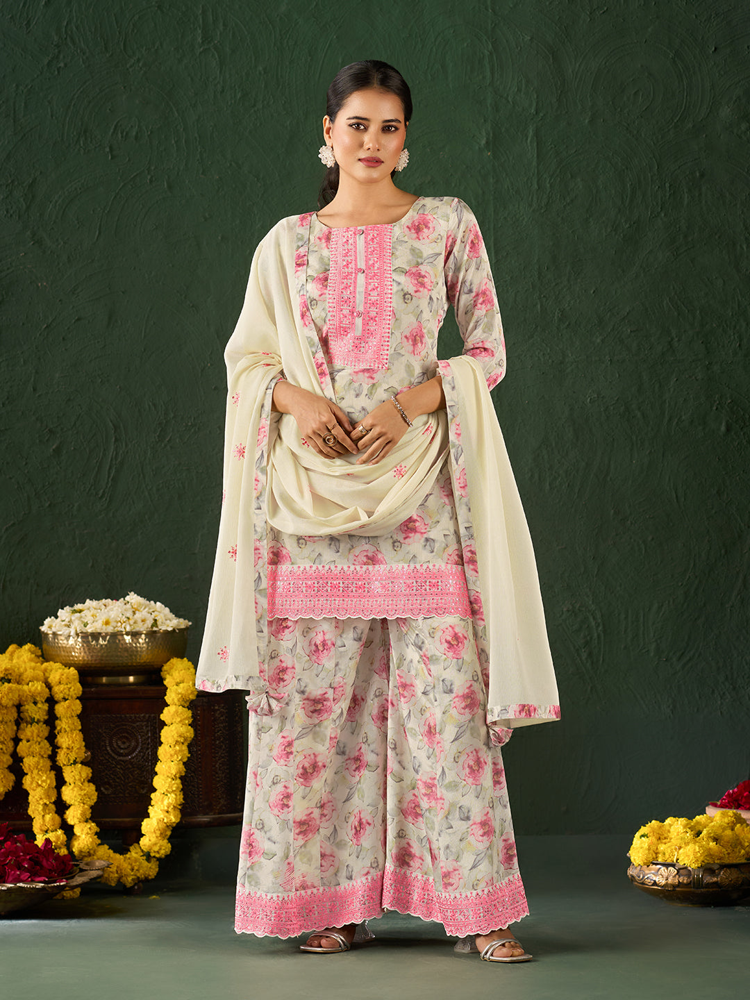 Women's Off White Silk Blend Embroidered Kurta set with dupatta