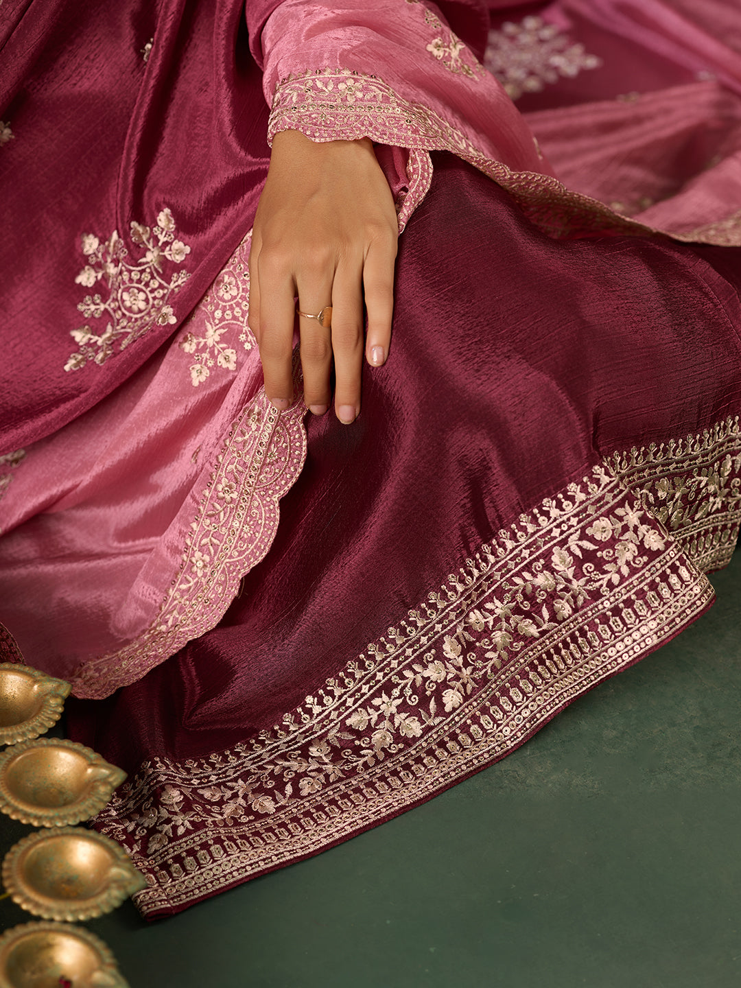 Women's Pink Poly chiffon Embroidered Kurta set with dupatta