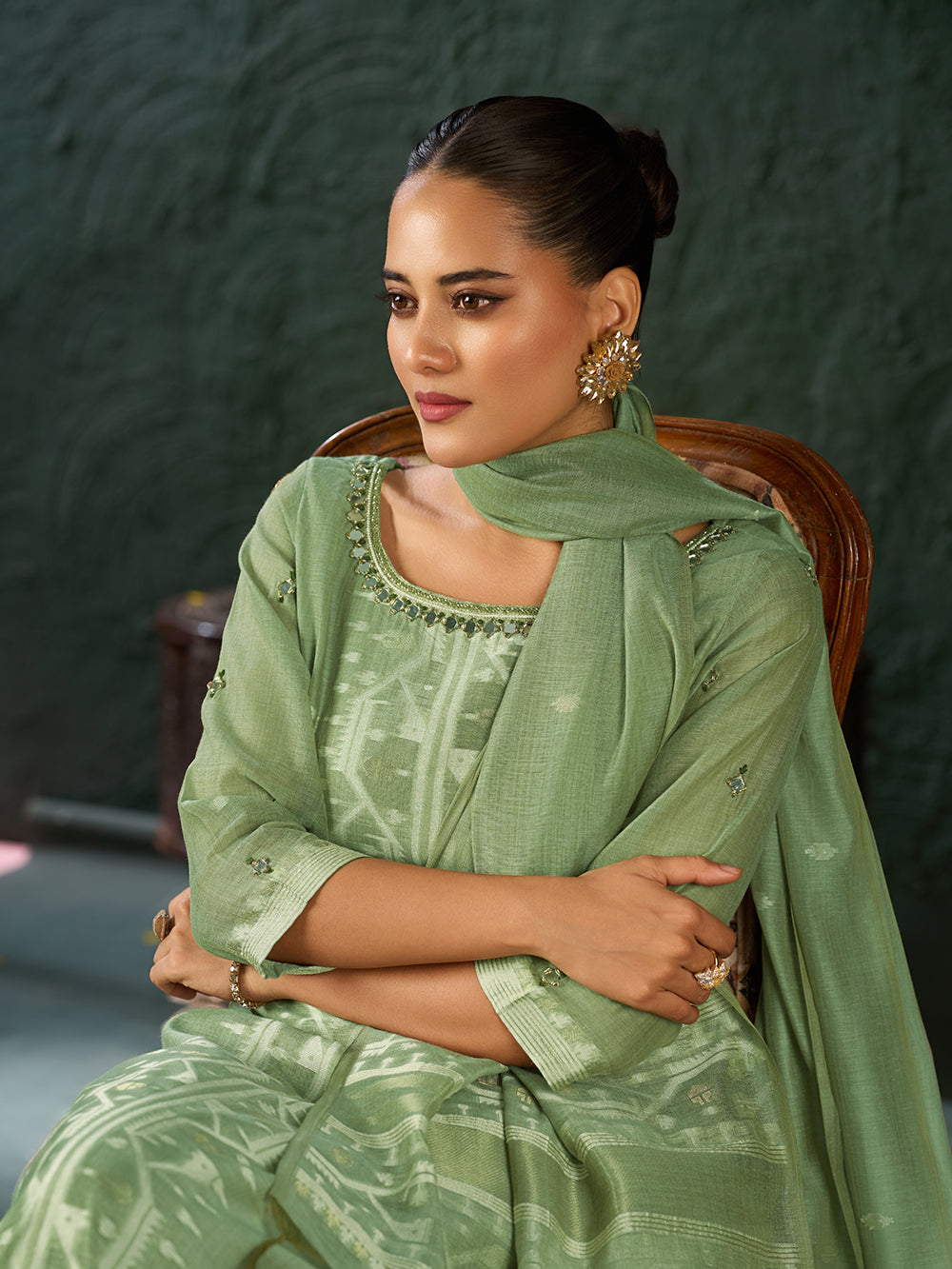 Women's Green Silk Blend Jacquard Kurta set with dupatta