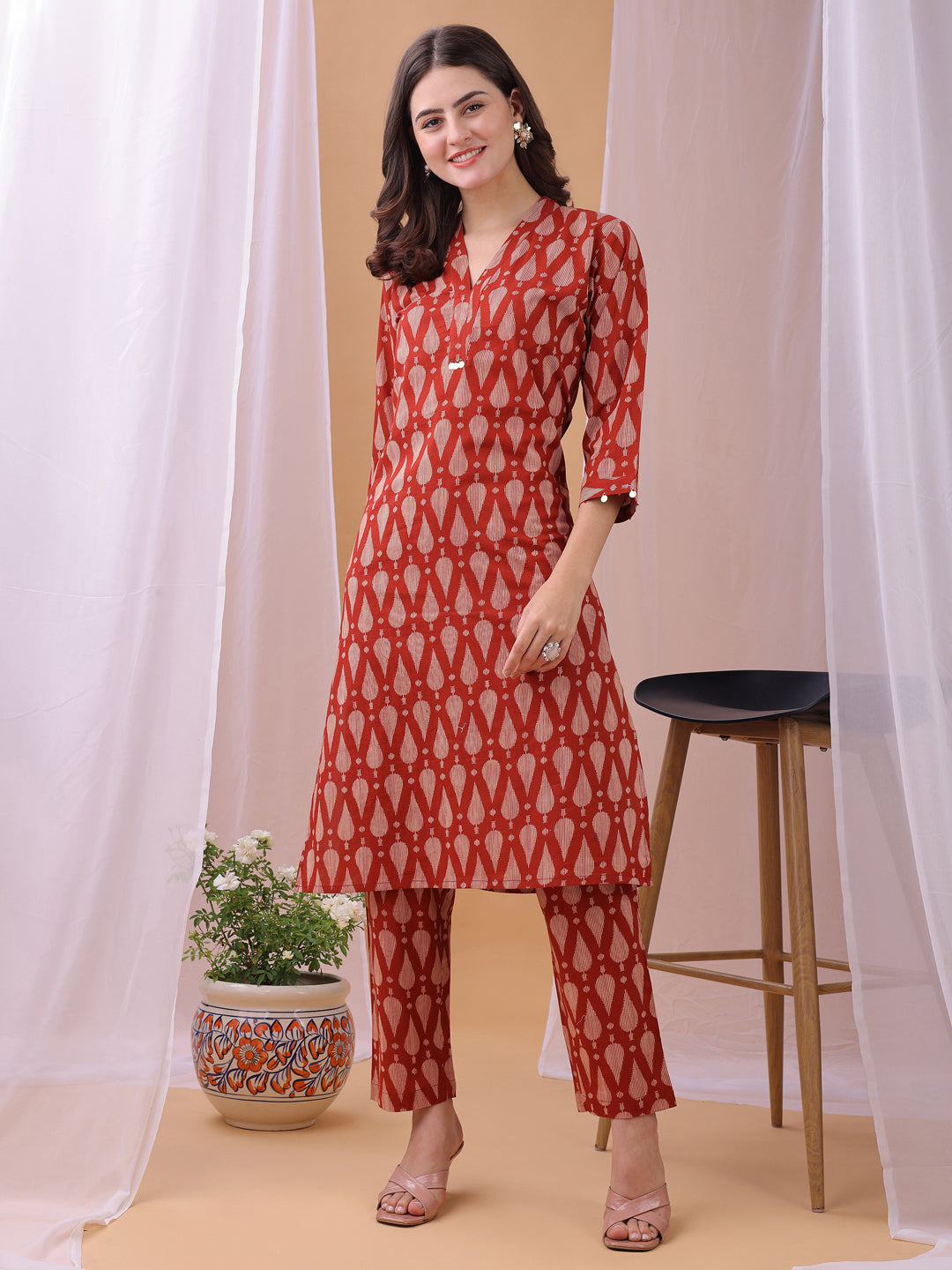 Red Pure Cambric Cotton Printed Abstract Straight Kurta Kurta with Pant