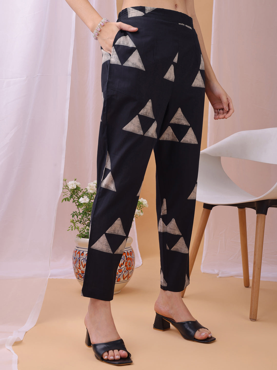 Black Gemoetric Printed Pure Cambric Cotton Co-ords set