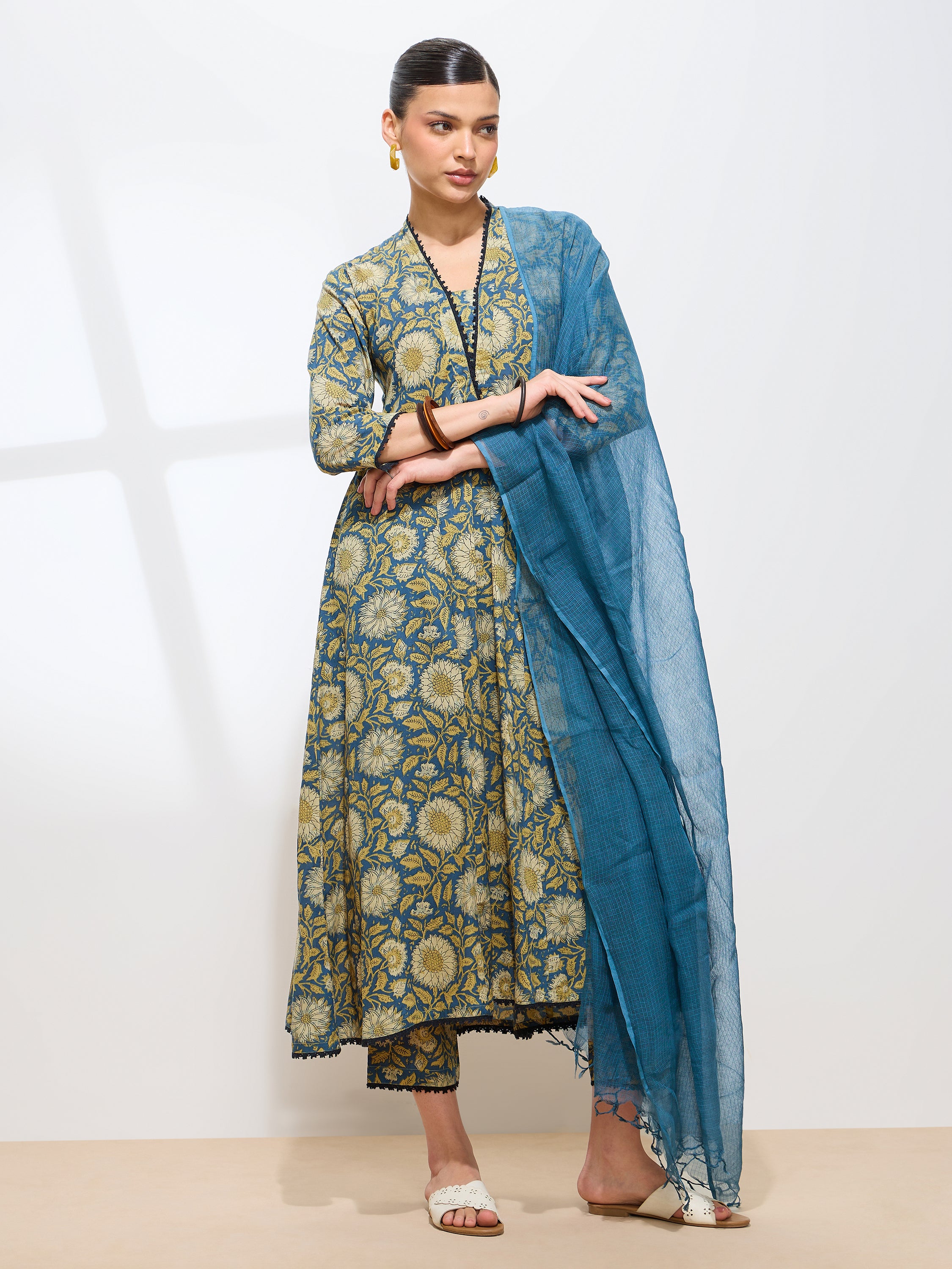 Graceful Blue Floral Printed Cotton Kurta set