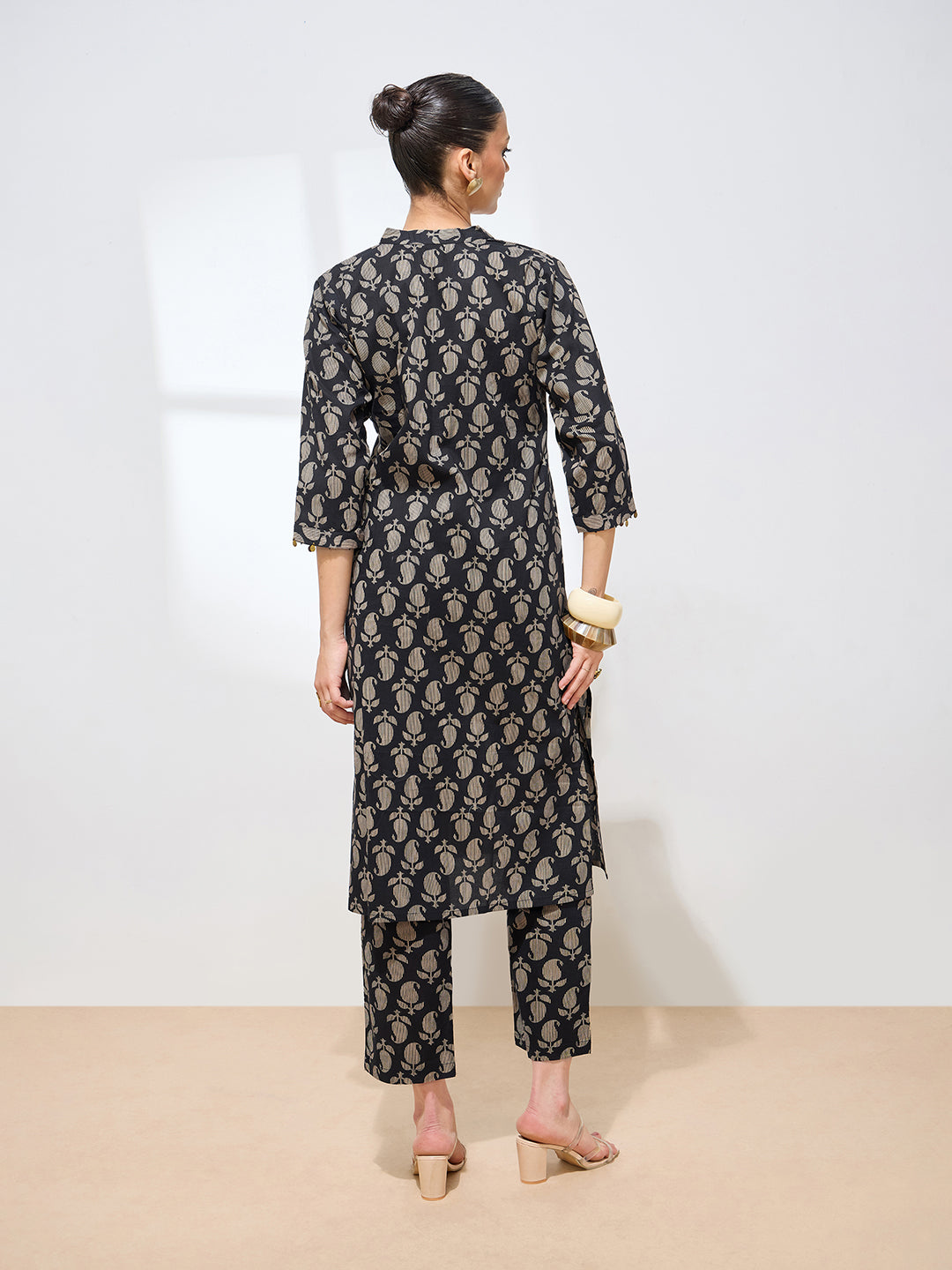 Black Pure Cambric Cotton Printed Abstract Straight Kurta Kurta with Pant