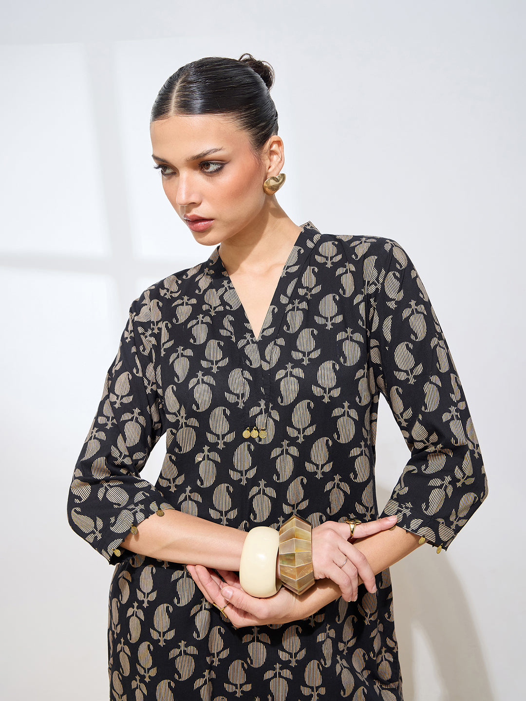 Black Pure Cambric Cotton Printed Abstract Straight Kurta Kurta with Pant