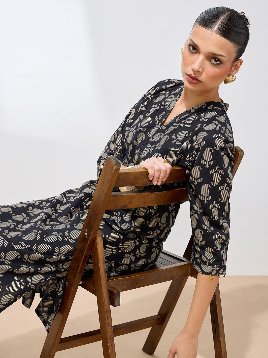 Black Pure Cambric Cotton Printed Abstract Straight Kurta Kurta with Pant