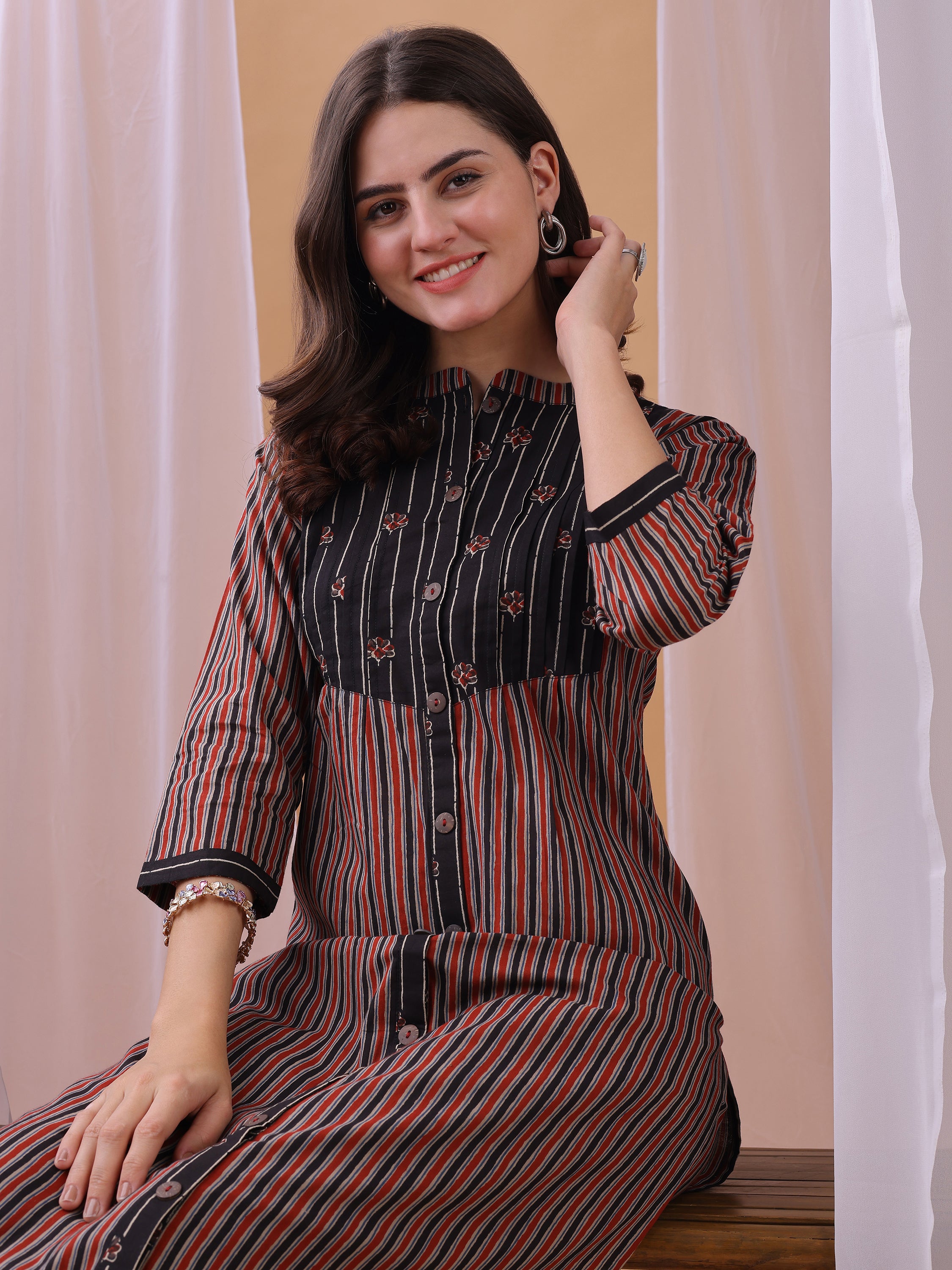 Black Pure Cambric Cotton Printed Striped Straight Kurta Kurta with Pant