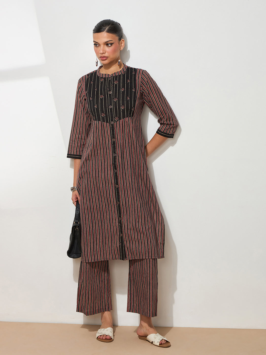 Black Pure Cambric Cotton Printed Striped Straight Kurta Kurta with Pant