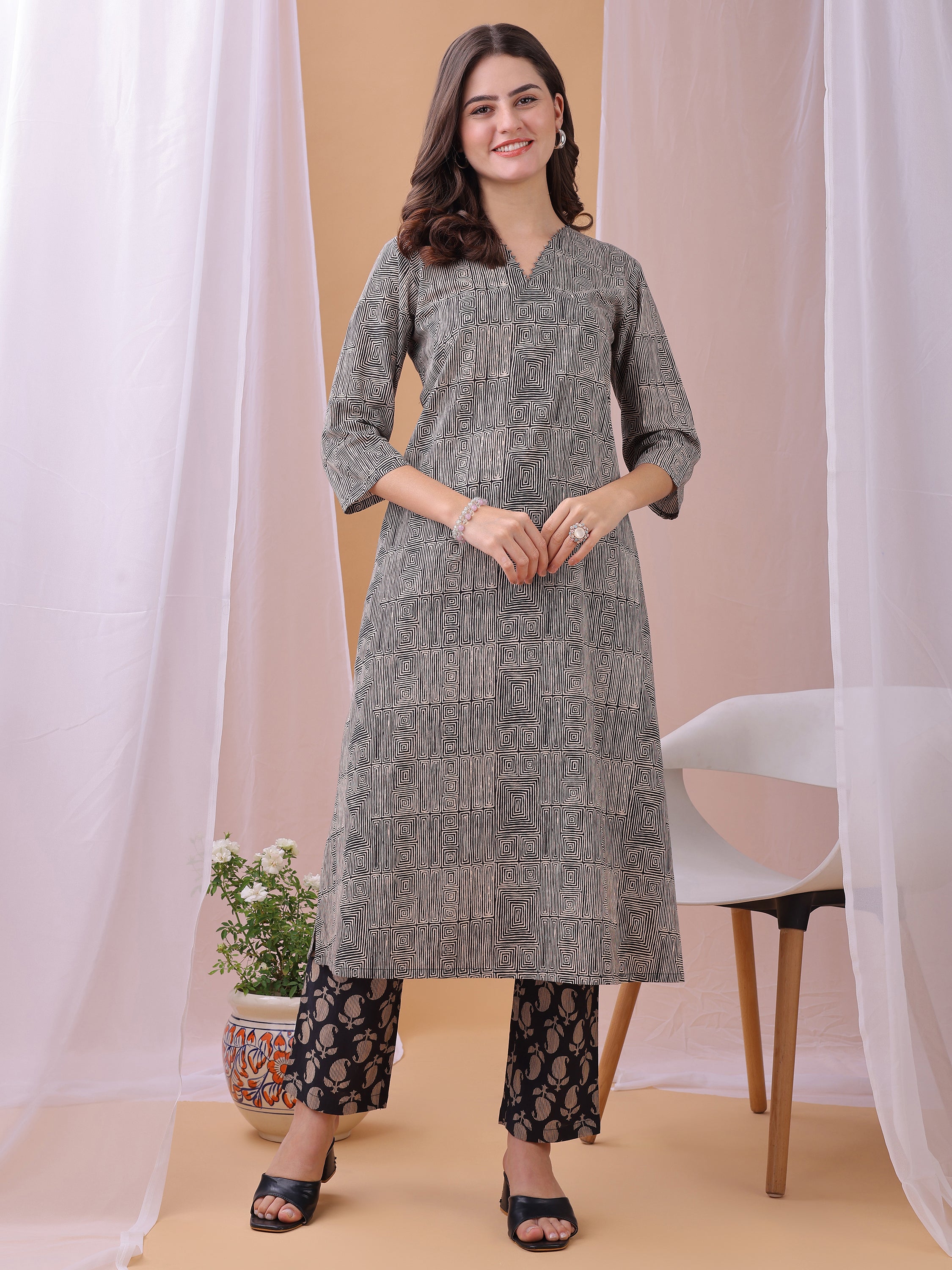 Black Pure Cambric Cotton Printed Gemoetric Straight Kurta Kurta with Pant