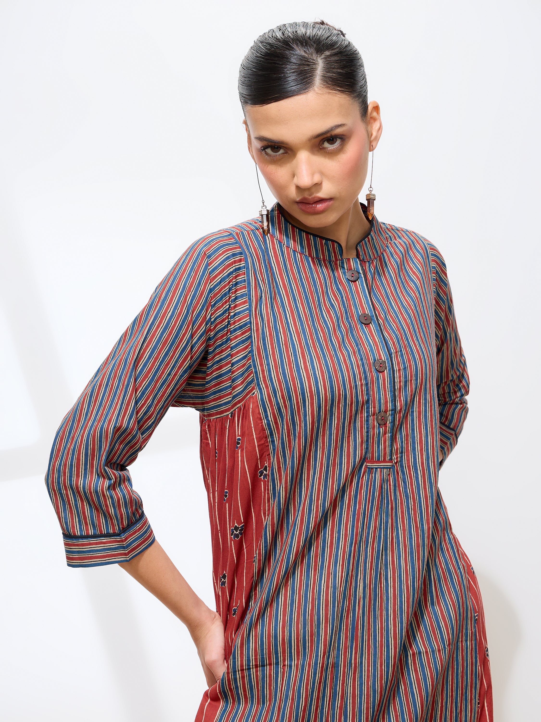 Graceful Blue Printed Floral Cotton Kurta