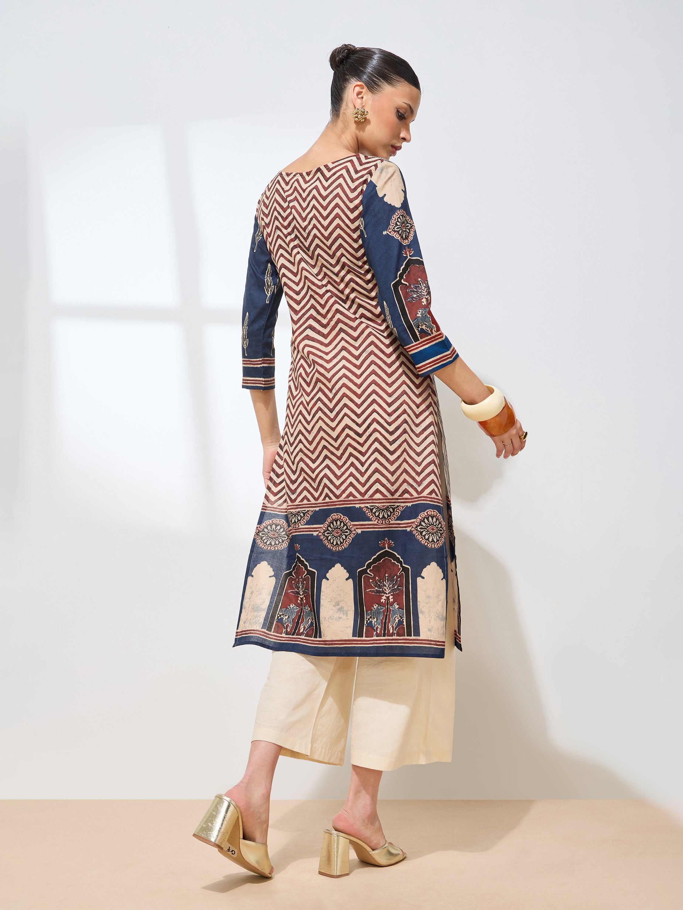 Graceful Maroon Geometric Printed Cotton Kurta