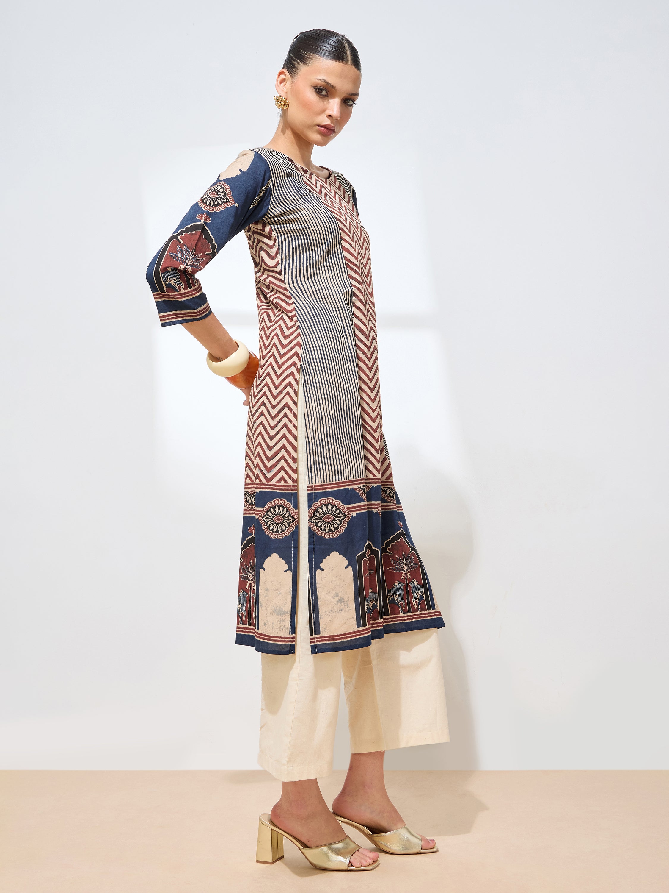 Graceful Maroon Geometric Printed Cotton Kurta