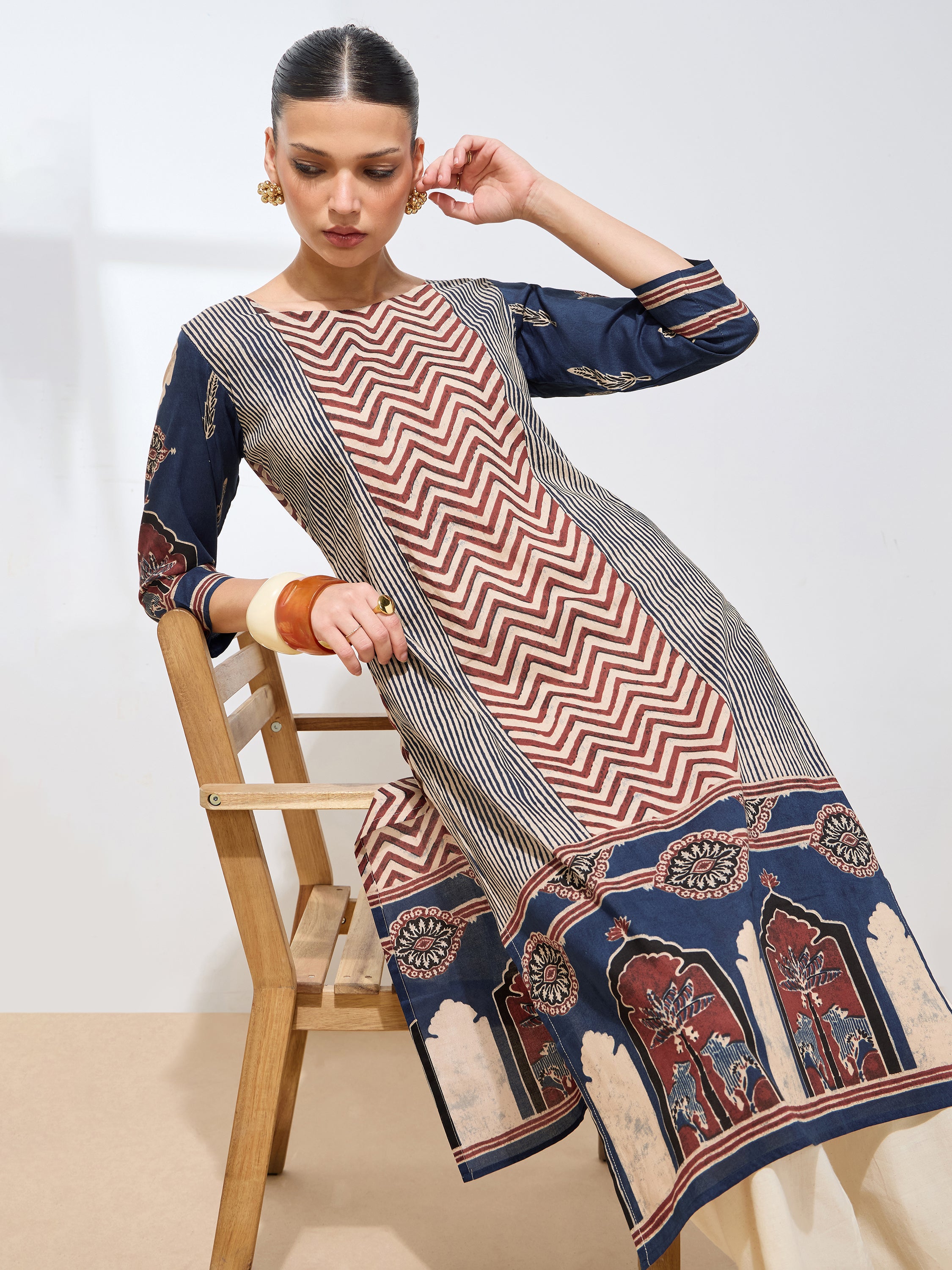 Graceful Maroon Geometric Printed Cotton Kurta