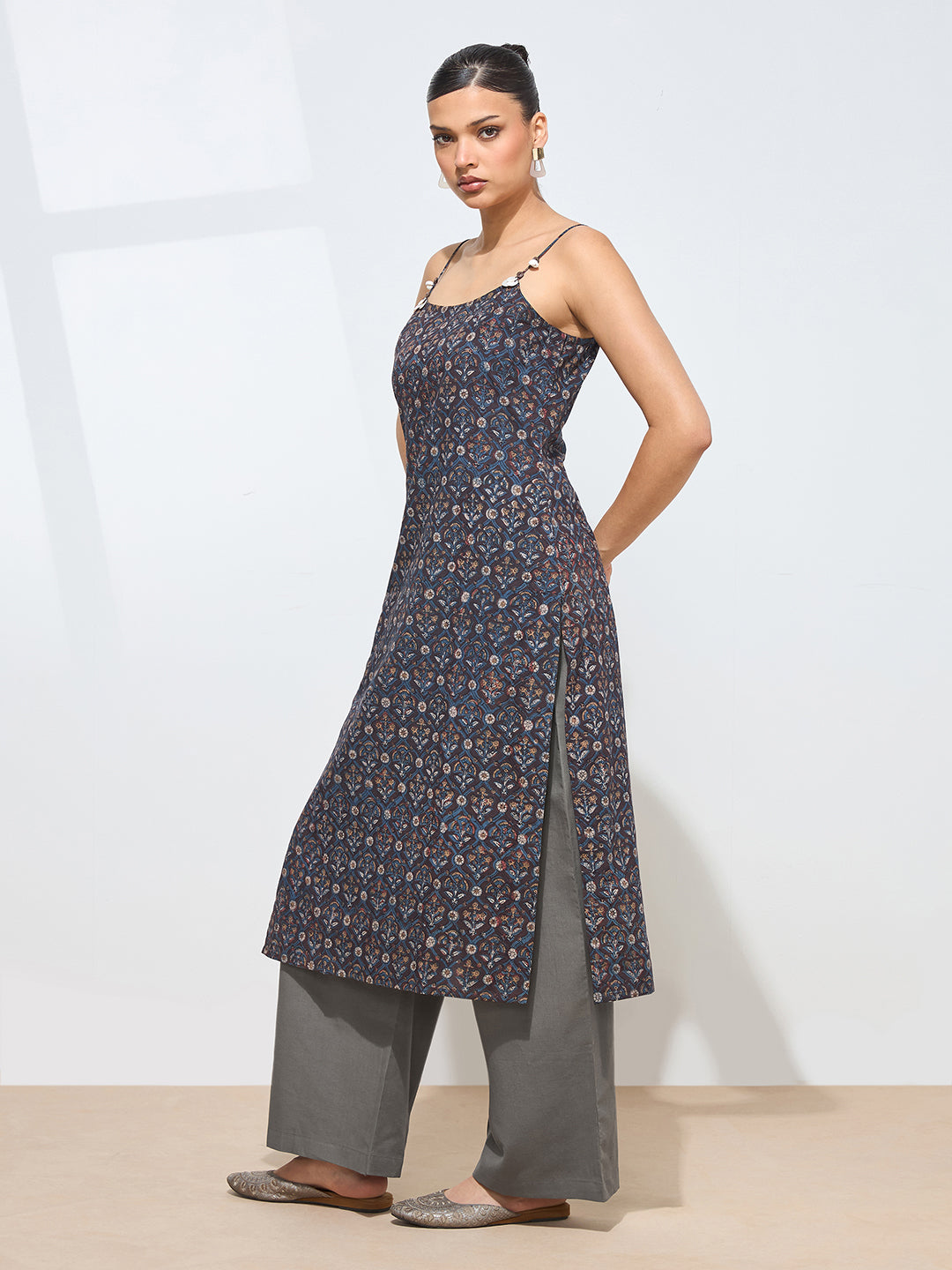 Women’s Brown Printed Pure Cotton Straight Kurta with Strap|| Sleevless Kurta with Side Slite